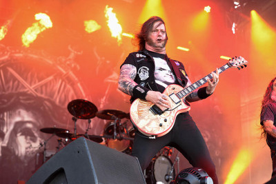 Musisi Ini Sindir Indonesia Lewat Kaos Buatannya? thumbnail